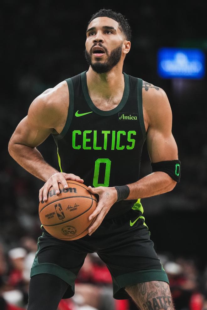 球速娱乐官网-离谱！赛前多伦多猛龙调整名单以备NBA总决赛金州勇士今晚防线松动，波士顿凯尔特人围绕NBA常规赛外线爆发的简单介绍